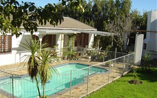 3 Bedroom House in De Bron