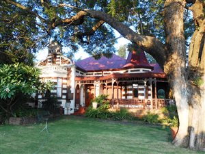 9 Bed House in Arcadia