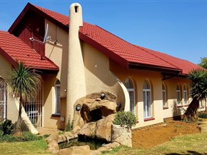 4 Bed House in Witpoortjie