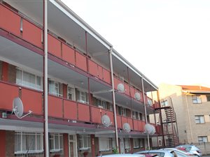 2 Bedroom Apartment in Vanderbijlpark CW3