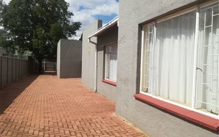 1 Bedroom Apartment in Potchefstroom Central