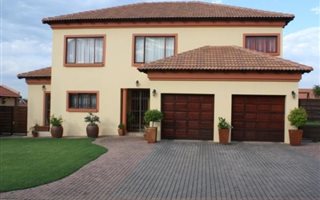 3 Bedroom House in Mooikloof Gardens