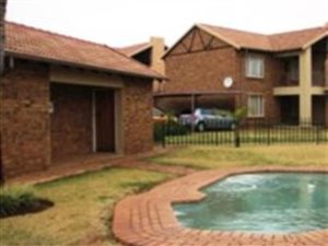 2 Bed Townhouse in Highveld