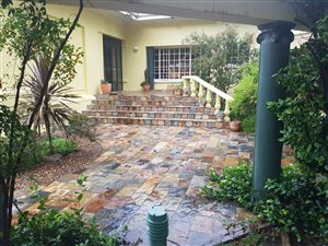 4 Bed House in Wilgenhof