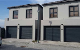 3 Bedroom Duplex in Parklands North