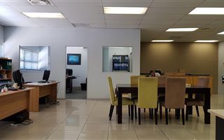 1010 m² Industrial space in Riverhorse Valley