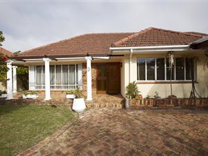 4 Bed House in Pinelands