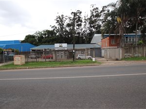 220 m² Commercial space in Glen Anil