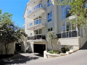 2 Bed Apartment in Parktown North