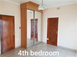 6 Bed House in Fairleads