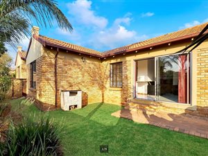 2 Bed Simplex in Weltevreden Park
