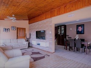 4 Bed House in Hillary
