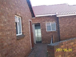 2 Bedroom Townhouse in Erasmus