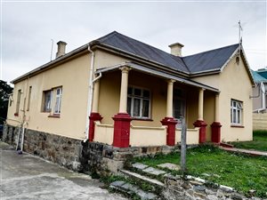 5 Bed House in Dale View