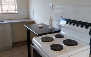2 Bedroom Flat in Sunny Ridge