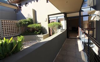 2 Bedroom Apartment in Oubaai and surrounds