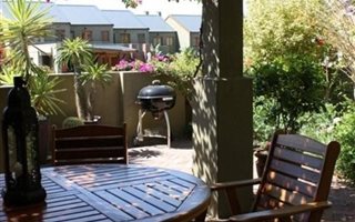 3 Bedroom House in Devonvale Golf & Wine Estate