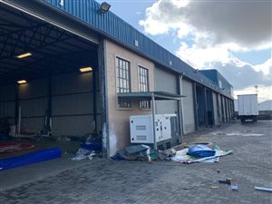 1636 m² Industrial space in Dal Josafat