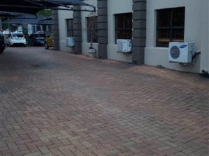 750 m² Office Space in Bedfordview