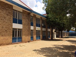 2141 m² Industrial space in Roodekop