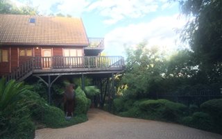 3 Bedroom House in Kosmos Village
