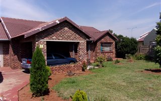 1.5 Bedroom House in Unitas Park
