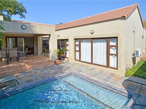 3 Bed House in Cedar Lakes