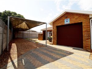 2 Bed House in Brackenfell Central