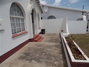 1 Bedroom Apartment in Aston Bay