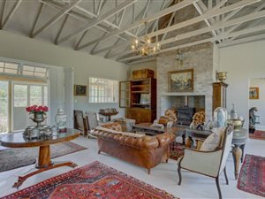 4 Bed House in Sir Lowrys and surrounds