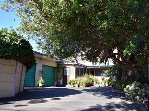 4 Bedroom House in Gordons Bay Central