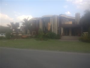 6 Bed House in Greenstone Hill