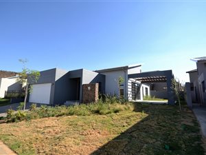 3 Bed Simplex in Eikenhof
