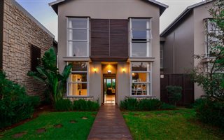 3 Bedroom Apartment in Simbithi Estate