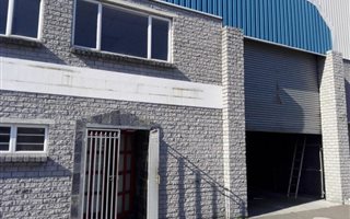 450 m² Industrial space in Stikland