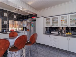 3 Bed House in Rewlatch