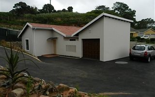 3 Bedroom Simplex in Amanzimtoti