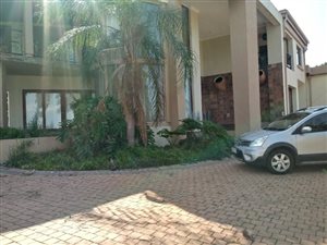 5 Bed House in Zwavelpoort