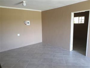 2 Bed Garden Cottage in Bridle Park AH
