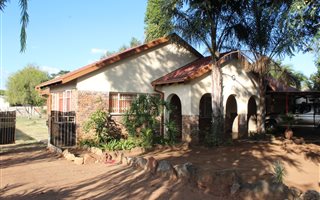 3 Bedroom House in Penina Park