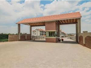 2 Bed Apartment in Brentwood Park