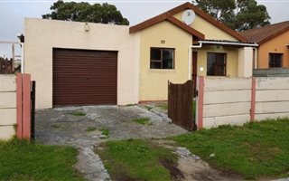 2 Bedroom House in Gaylee