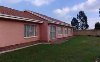 3 Bedroom House in Unitas Park