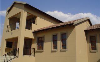 3 Bedroom House in Kosmosdal