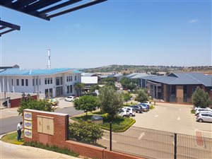 253 m² Industrial space in Irene