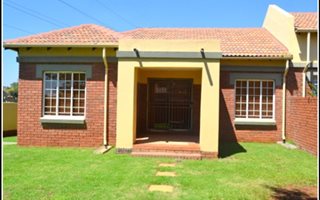 2 Bedroom House in Eco Park
