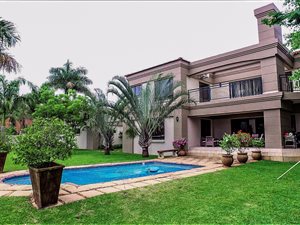 4 Bed House in Komatipoort