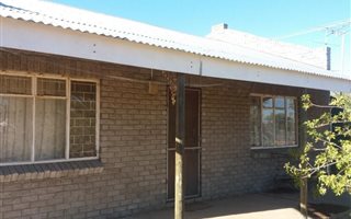 2 Bedroom House in Graafwater
