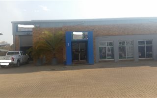 388 m² Industrial space in Waterval East