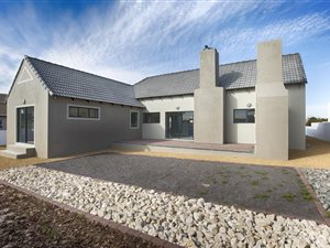 3 Bed House in Country Club